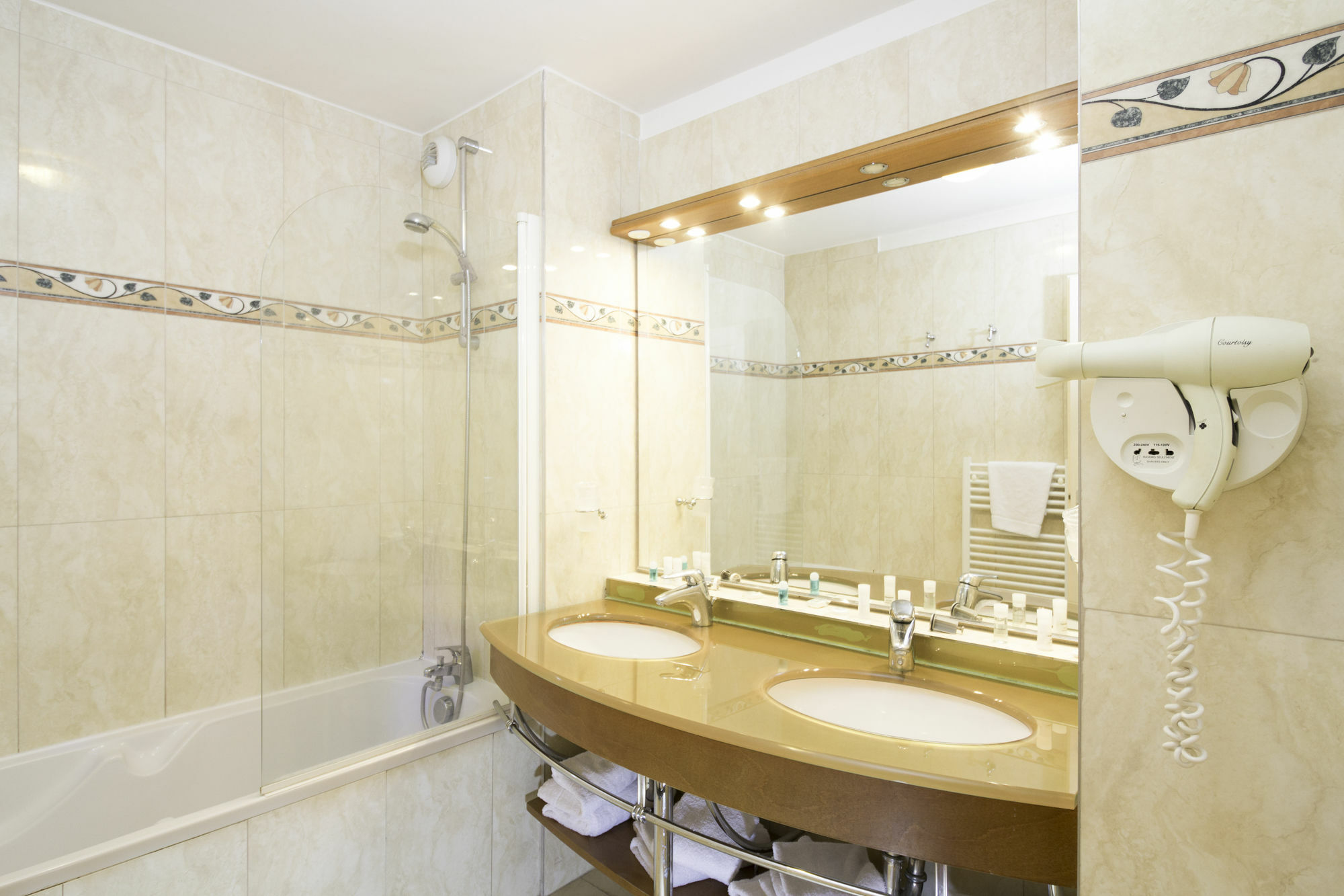 Adonis Excellior Grand Geneve Aparthotel Veigy-Foncenex Exteriör bild